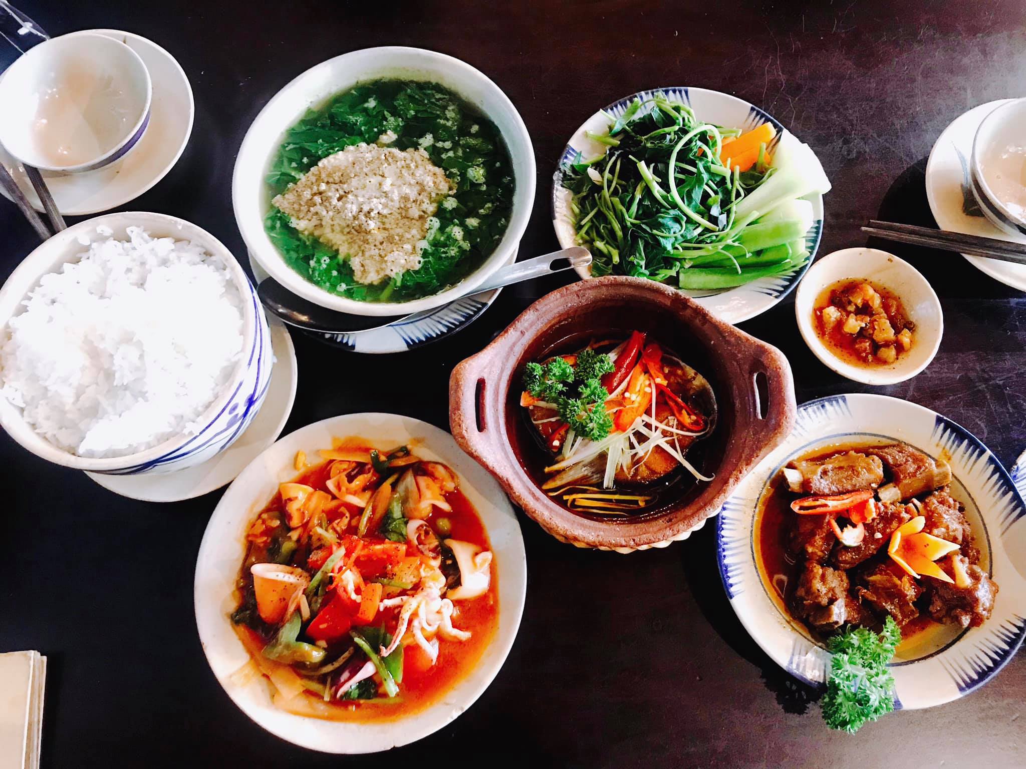 Cơm Việt