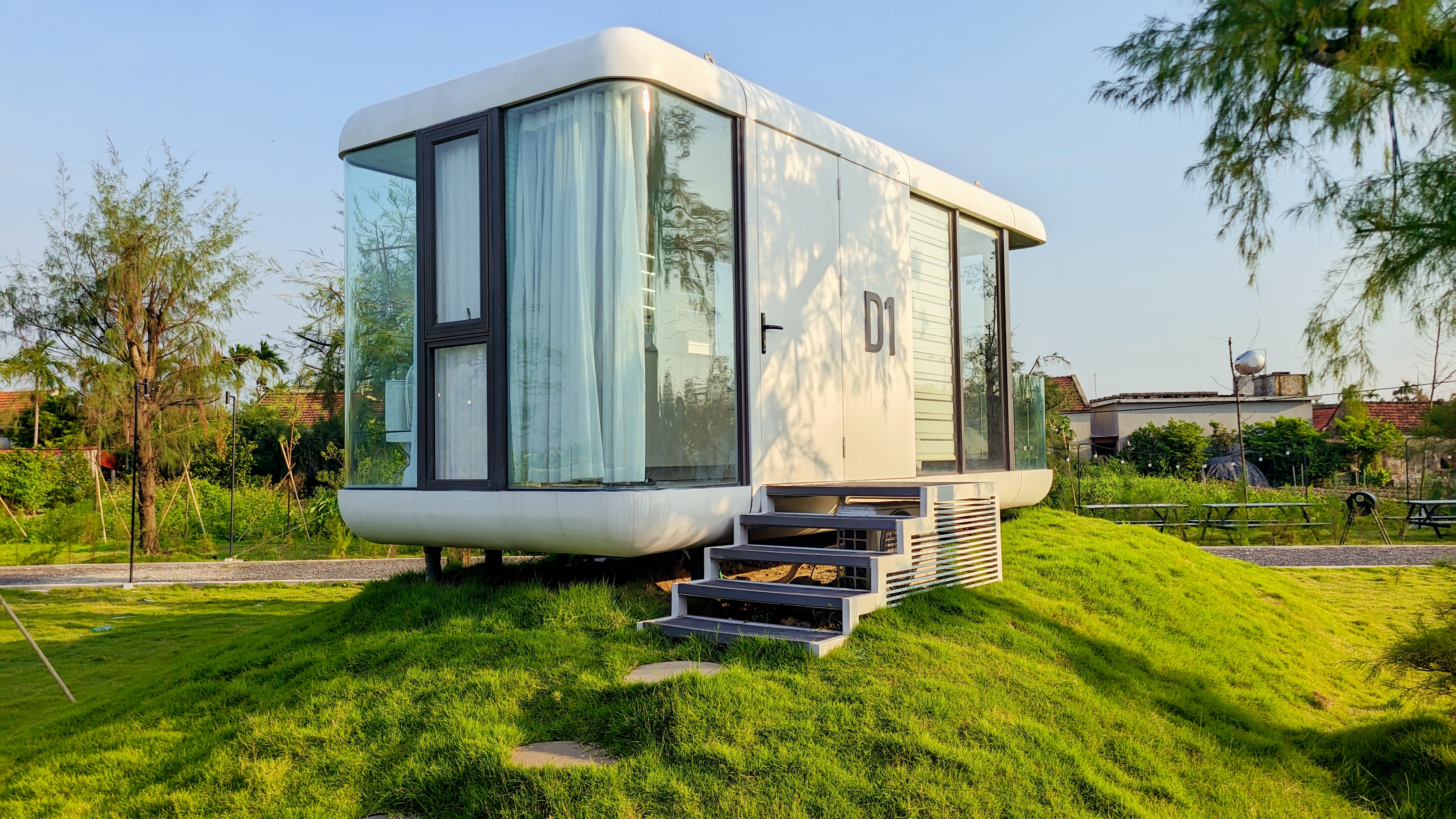 Cabin D1 – Trải Nghiệm Nghỉ Dưỡng Trong "Phi Thuyền Tương Lai"